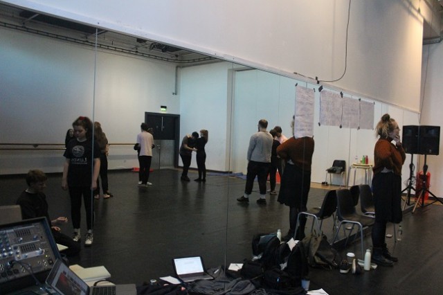 Platform_Rehearsal_Webpics_30.11_(3)_.jpg