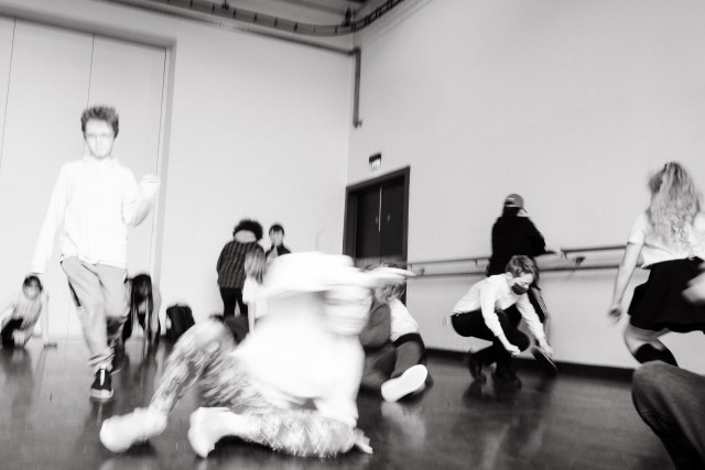 TP_-_dance.jpg