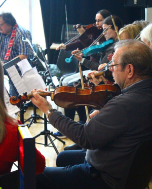 Platform Band make its debut